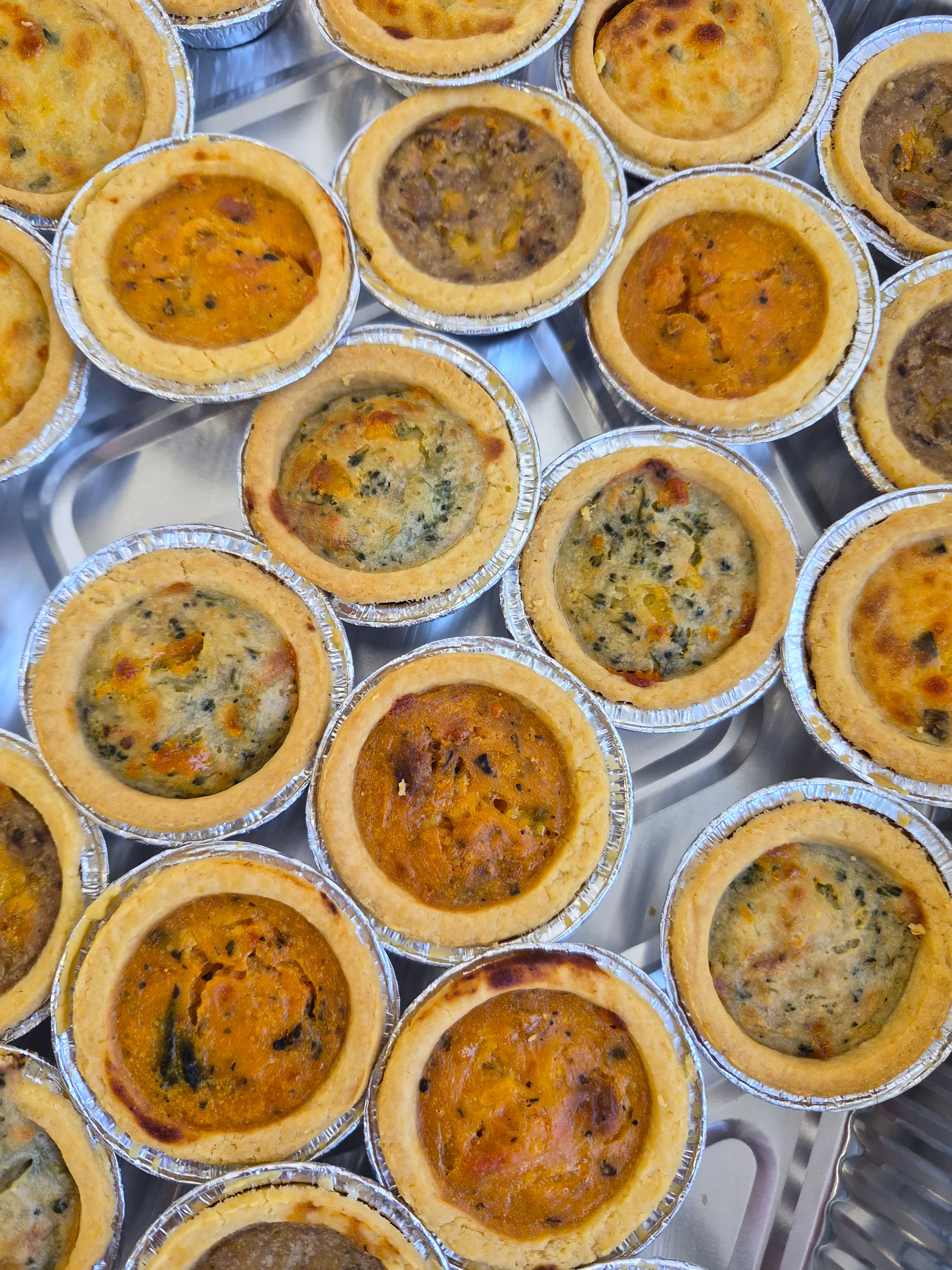 Mini Assorted Quiche Selection (24 pieces)